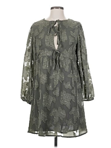 Boohoo Casual Dress (view 1)