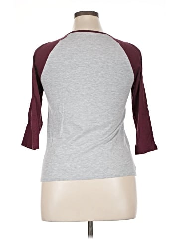 Hybrid 3/4 Sleeve T-Shirt (view 2)