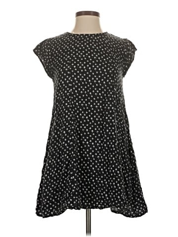 Urban Outfitters Casual Dress (view 1)