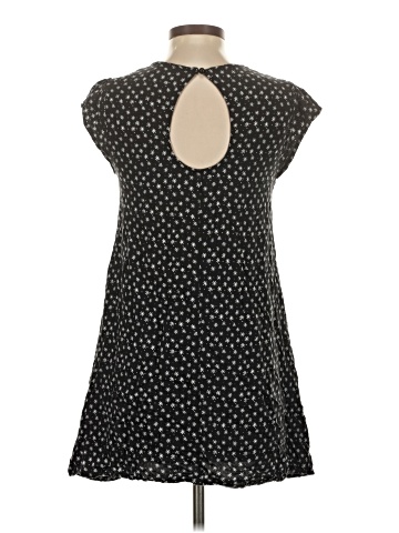 Urban Outfitters Casual Dress (view 2)