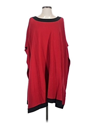 Louis Dell'Olio Poncho (view 1)
