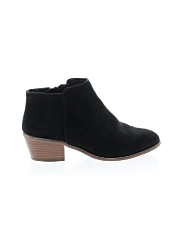 Amazon Essentials Ankle Boots (view 1)