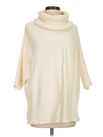 Esby Poncho (view 1)