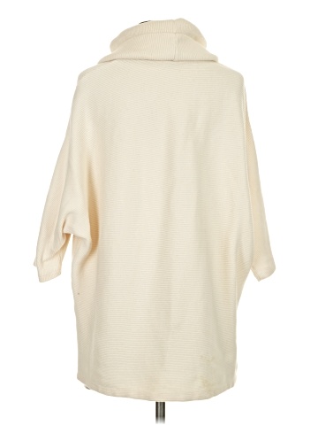 Esby Poncho (view 2)