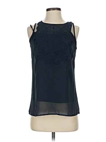 Kenar Sleeveless Blouse (view 1)