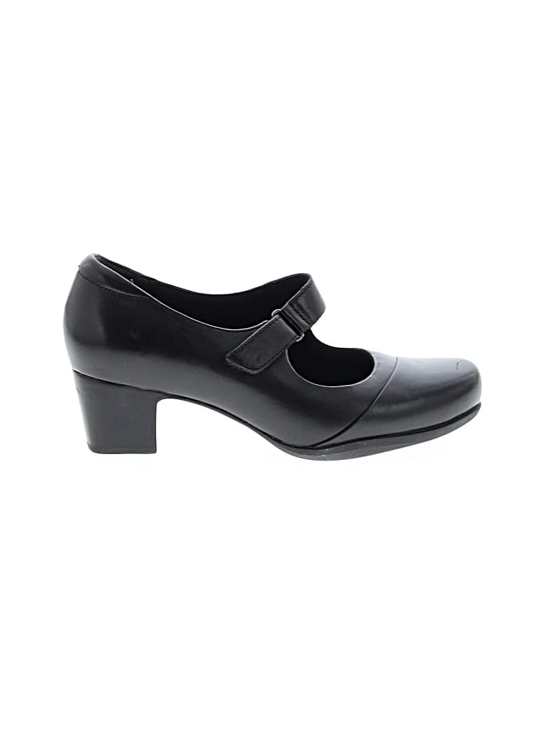 Pre-owned Clarks Heels In Black