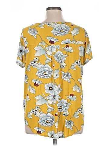 Premise Studio Short Sleeve Blouse (view 2)