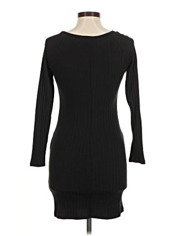 Old Navy Casual Dress (view 2)