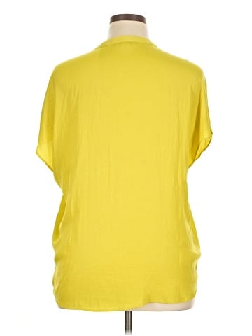 Carolina Belle Short Sleeve Blouse (view 2)