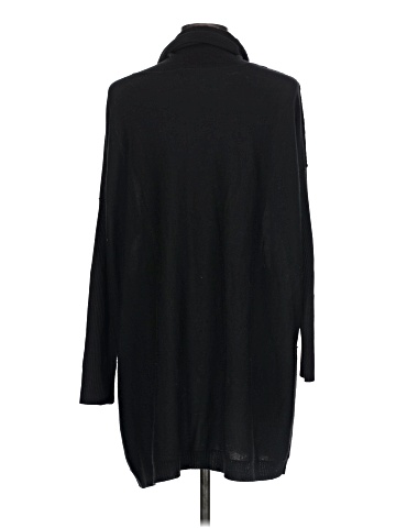 Cupio Turtleneck Sweater (view 2)
