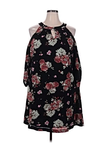 Lily Star Casual Dress (view 1)