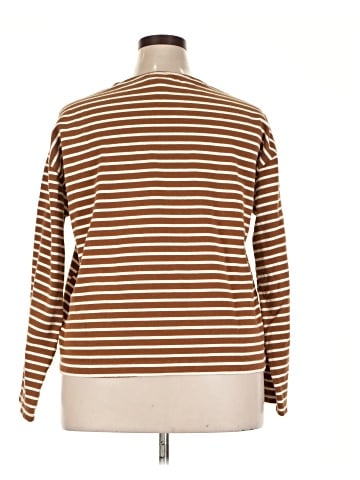 Pomander Place Long Sleeve Top (view 2)