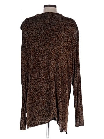 A Touch of Class Clothing Long Sleeve Blouse (view 2)