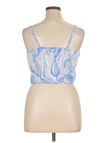 And Sleeveless Top (view 2)
