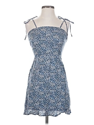 Abercrombie & Fitch Cocktail Dress (view 1)