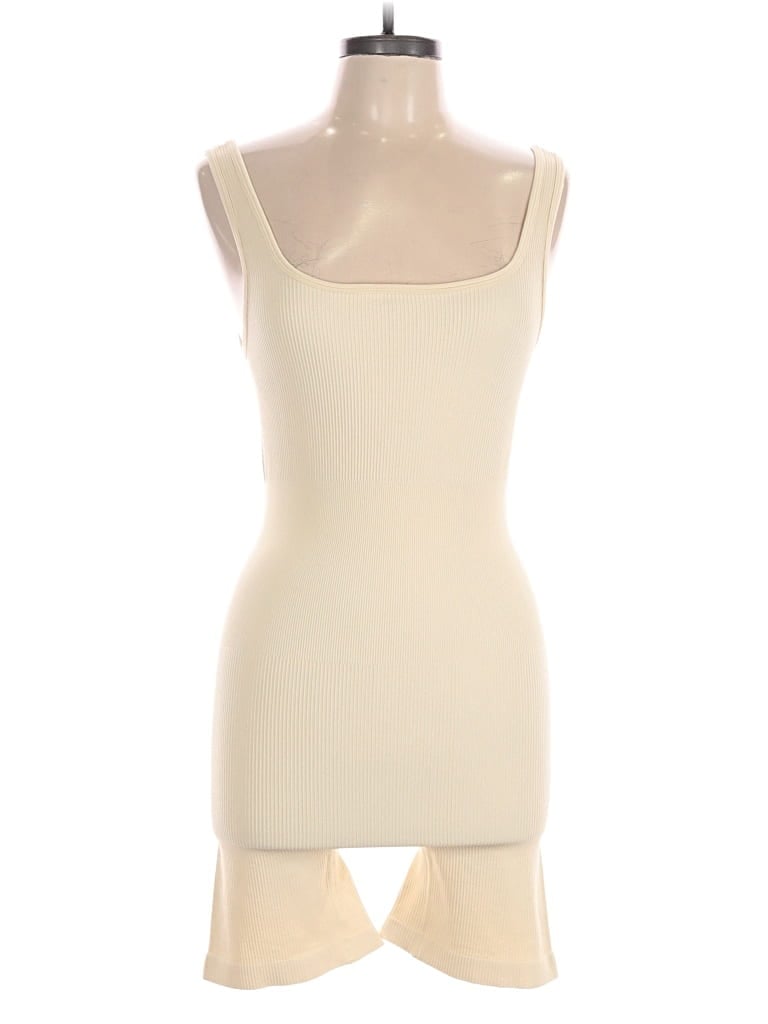 Pre-owned Oqq Romper In White