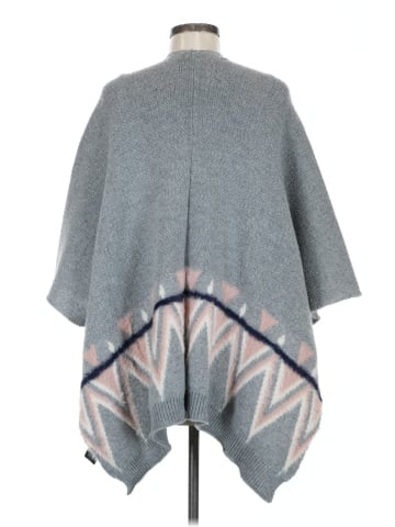 Do Everything in Love Poncho (view 2)