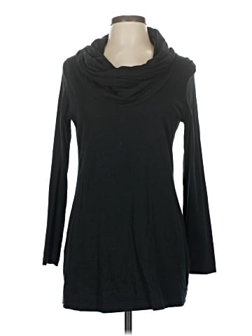 Streetwear Turtleneck Sweater (view 1)