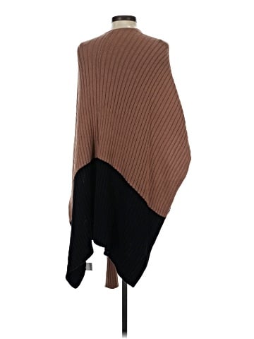 Per Se By Carlisle Poncho (view 2)