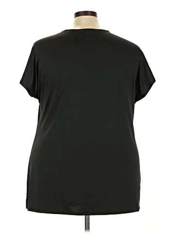 Monroe and Main Short Sleeve Top (view 2)