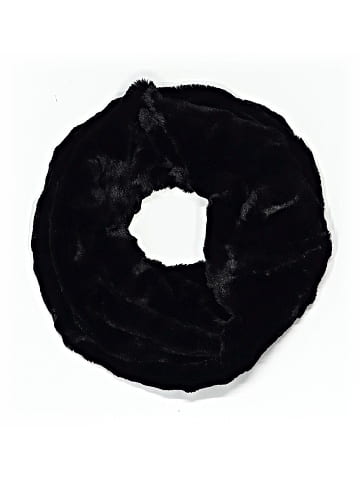 Claire's Scarf (view 1)