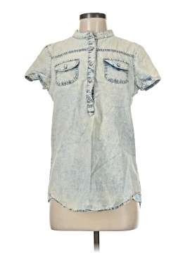 Red Tulips Short Sleeve Button Down Shirt