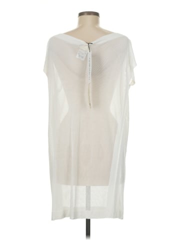 FUZZI Poncho (view 2)