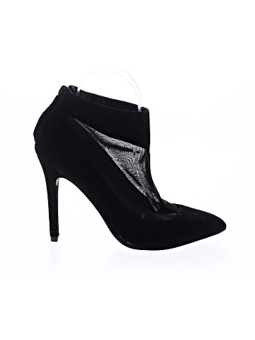Pour La Victoire Ankle Boots (view 1)