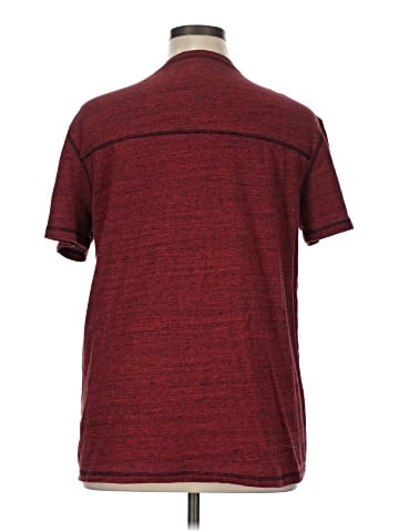 Kohl's Short Sleeve T-Shirt (view 2)