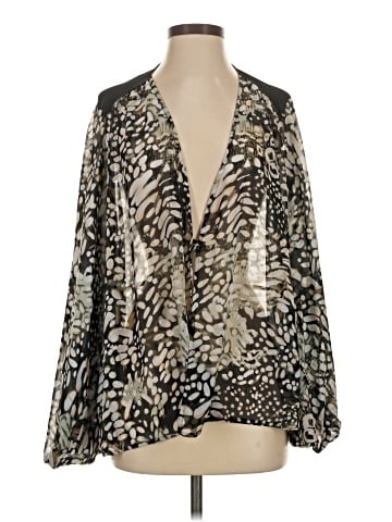Romeo & Juliet Couture 3/4 Sleeve Blouse (view 1)