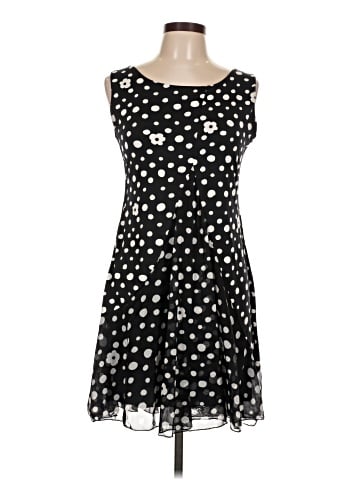 Le Phare De La Baleine Casual Dress (view 1)