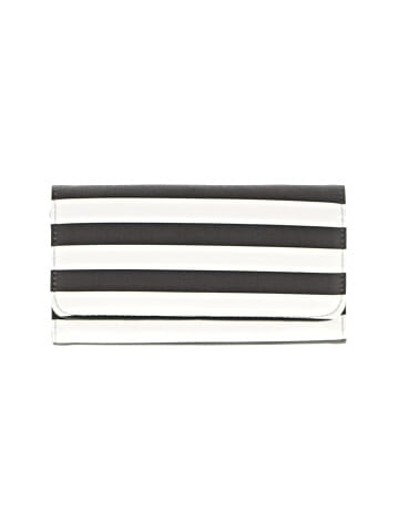 Kut from the Kloth Wallet (view 1)