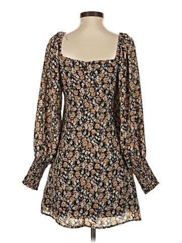 Le Lis Casual Dress (view 2)