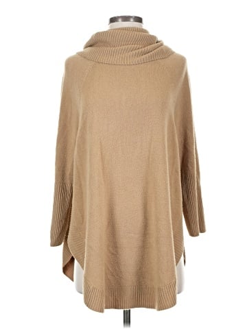 Roz & Ali Poncho (view 1)