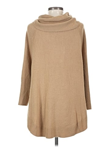 Roz & Ali Poncho (view 2)