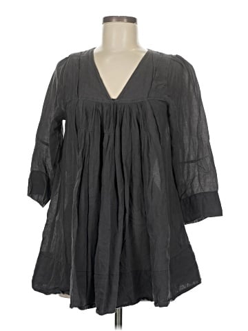 Romeo & Juliet Couture 3/4 Sleeve Blouse (view 1)