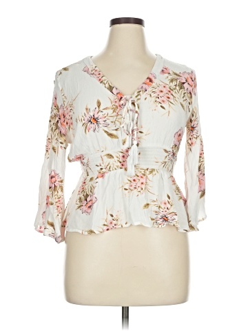 American Rag Cie 3/4 Sleeve T-Shirt (view 1)