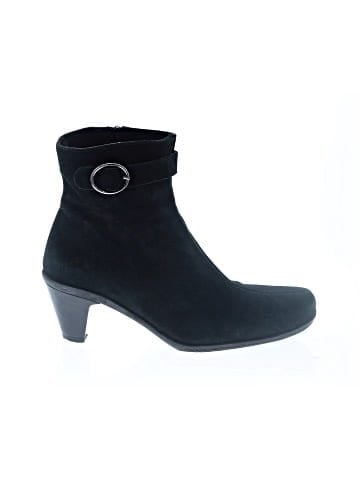 C La Canadienne Ankle Boots (view 1)