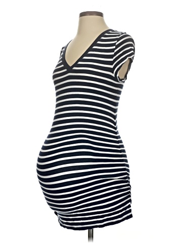 Liz Lange Maternity for Target Sleeveless T-Shirt (view 1)