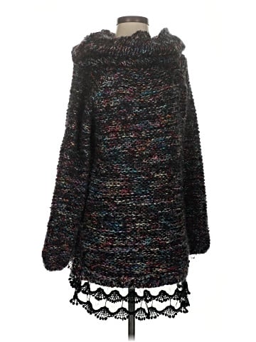 Ryu Poncho (view 1)