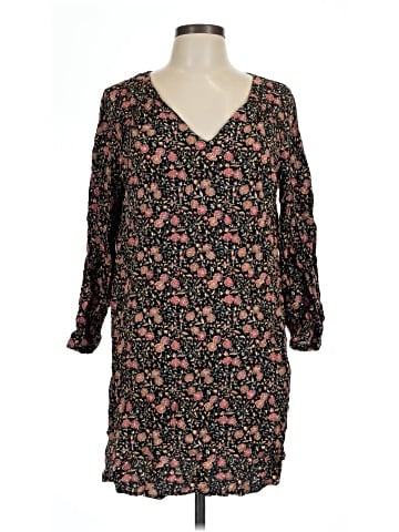 Old Navy Casual Dress (view 1)