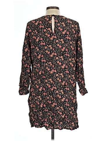 Old Navy Casual Dress (view 2)