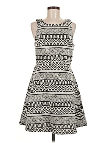 Apt. 9 Casual Dress (view 1)