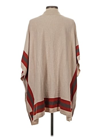 Hinge Poncho (view 2)