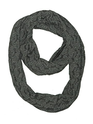 Sholdit Scarf (view 1)