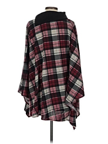 Fervour Poncho (view 2)