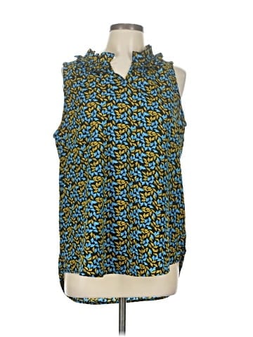 Tres Jolie Sleeveless Blouse (view 1)