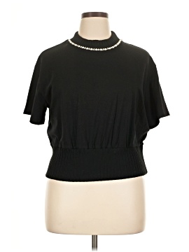On Twelfth Short Sleeve Top