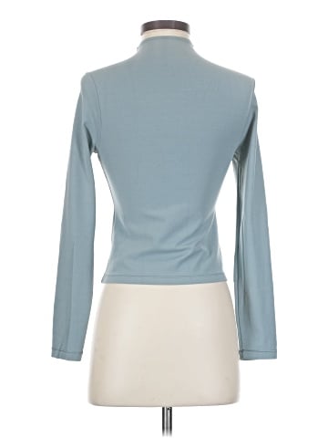 Vuori Long Sleeve Turtleneck (view 2)