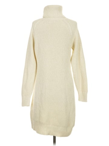 INC International Concepts Turtleneck Sweater (view 2)